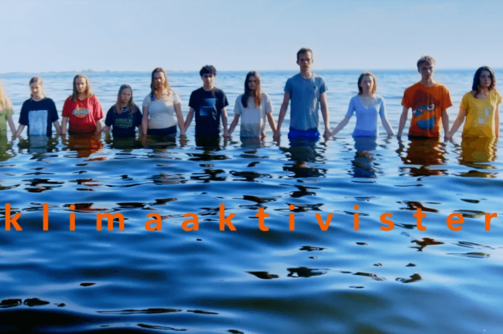 Klap ikke ad os, men kæmp med os